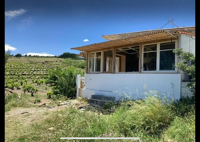 Maison-cabane Dans Un Site Classe Du Conservatoire Du Littoral Semesterbostad Port Vendres